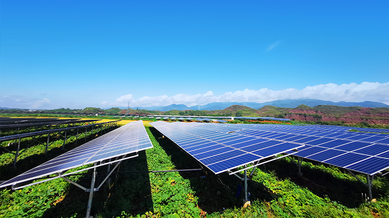 光伏发电为什么会被政府鼎力大举帮助，，，，，，和被众人追捧呢？？？？？？？？