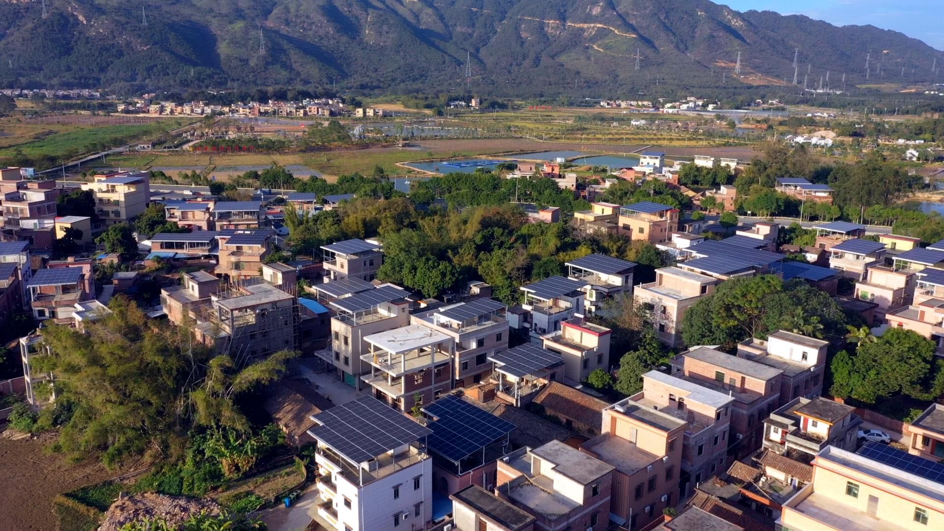 深入实验农村电网牢靠提升工程，，，，，，户用光伏等新能源应并尽并，，，，，，鼎力大举帮扶推动生长！